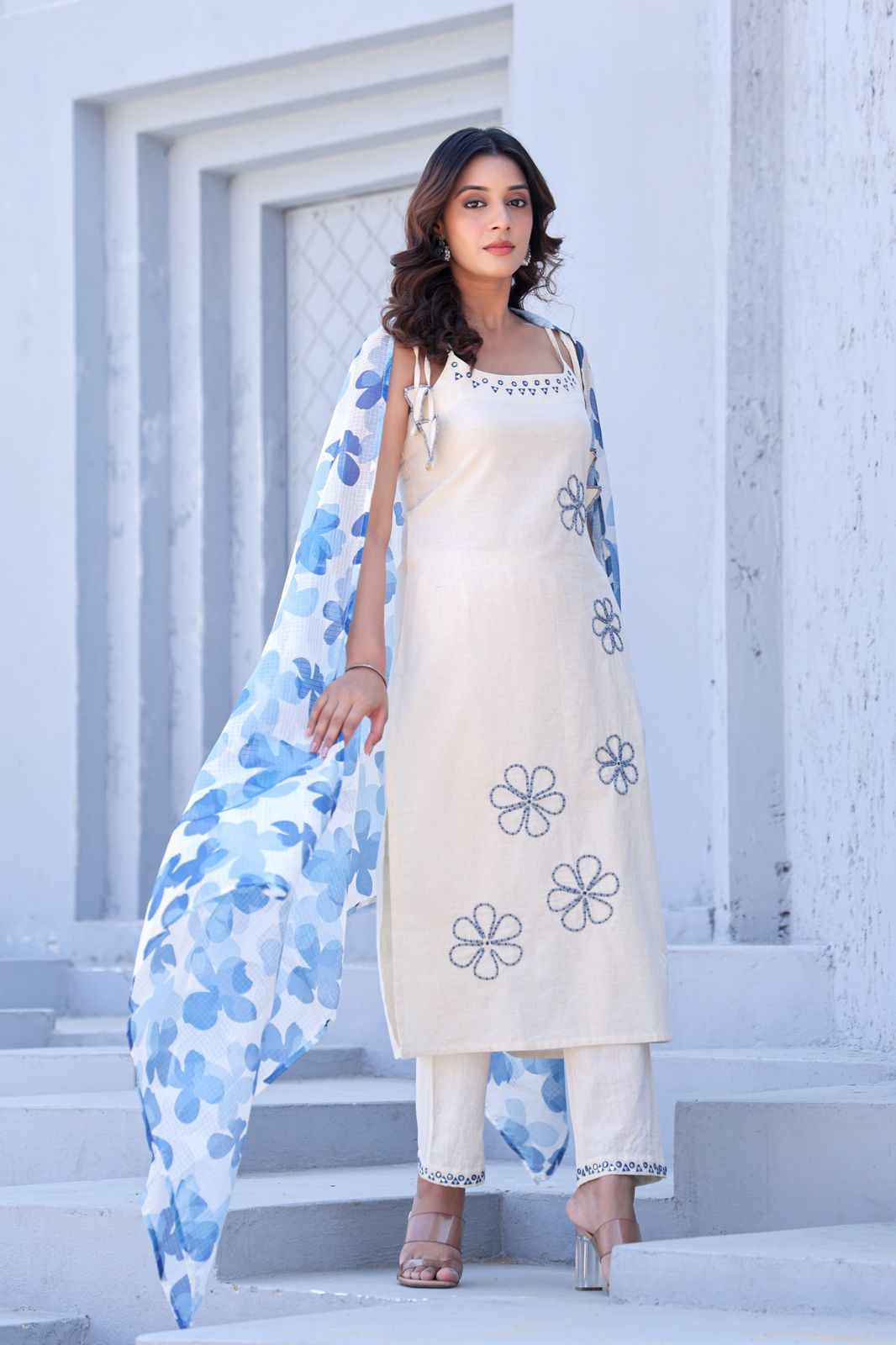 /storage/photos/1/Products/Kurti/blue kurti (2).jpg